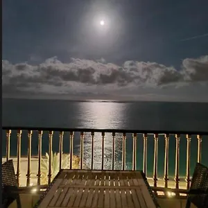 Avec Vue Sur La Promenade Des Appartement